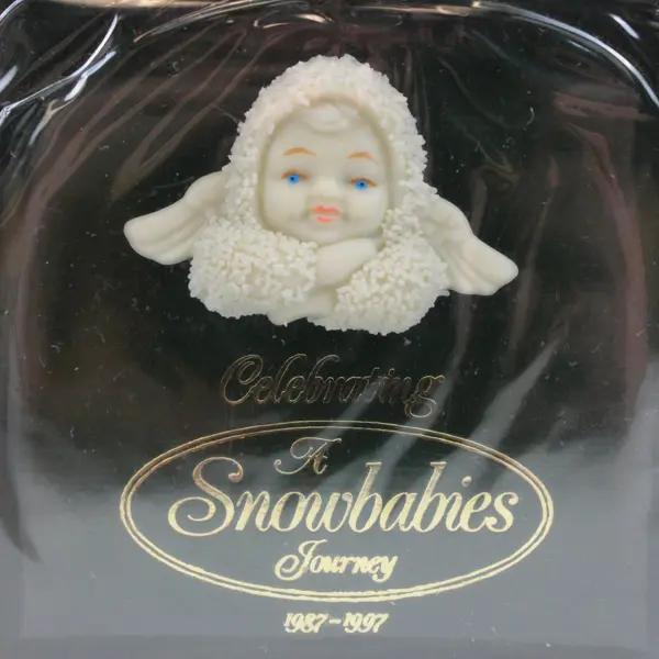 Dept 56 Snowbabies 1997 Bisque Friendship Pin 68849 Retired Boxed