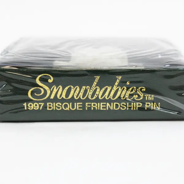Dept 56 Snowbabies 1997 Bisque Friendship Pin 68849 Retired Boxed