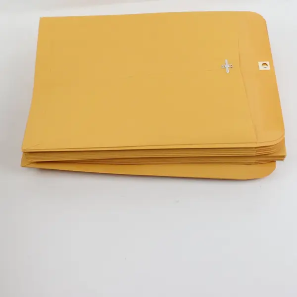 Set of Quality Park Clasp Envelopes 10 x 13 Inch Document Mailers Incomplete Box
