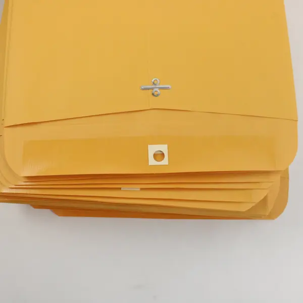 Set of Quality Park Clasp Envelopes 10 x 13 Inch Document Mailers Incomplete Box