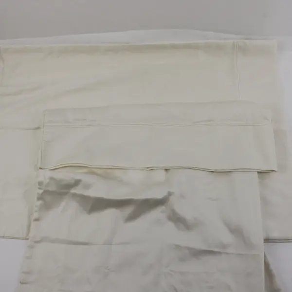 Set of 2 Better Homes & Gardens Standard Pillowcases Off-White Cream