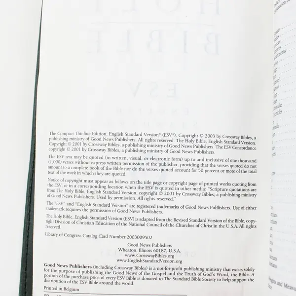 Crossway Holy Bible ESV Compact Thinline Green Faux Leather 2003 1581346409