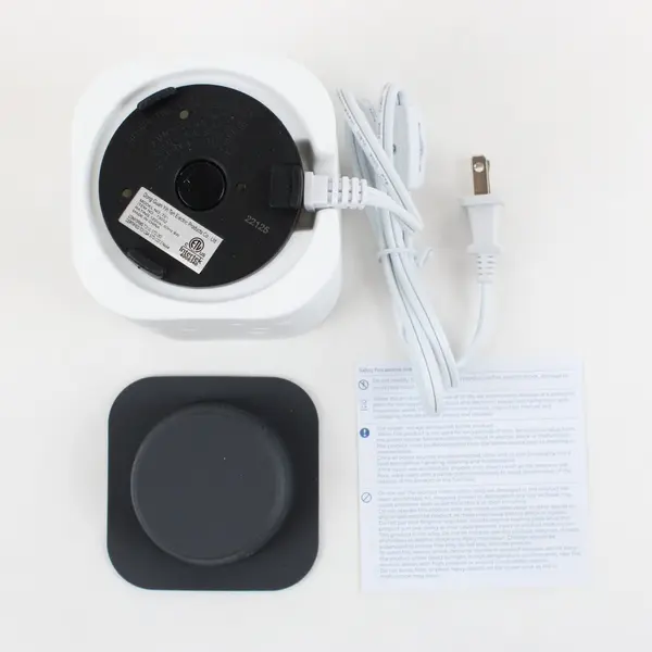 TRAPP Fragrance Melt Warmer White with Power Cord & Silicone Dish