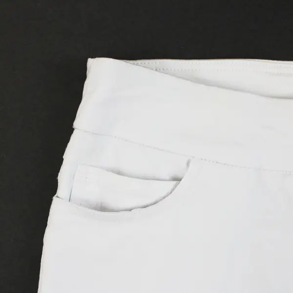Slim-Sation Slimming Effect Pull-On Crop Pants White Size 6 Casual Summer
