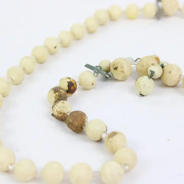 Lot of Assorted Beads Broken Necklaces Jewelry Making Repair Craft