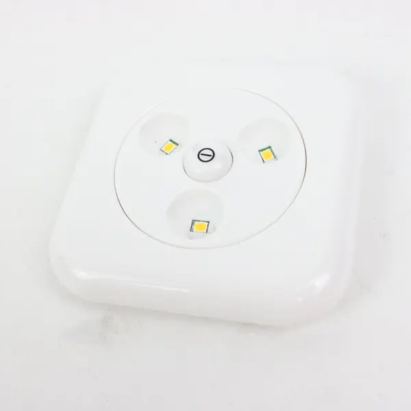 Globe Electric Slim LED Puck Lights 3 Pack Under Cabinet White