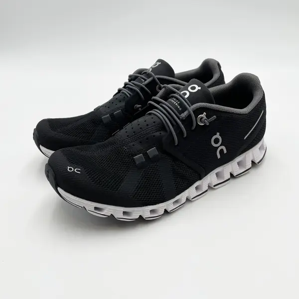 On Cloud Women's Running Shoes Black White US Size 6.5 New in Box
