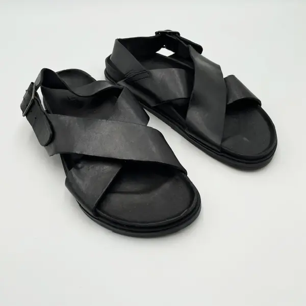 Brador Women's Italian Leather Cross-Strap Buckle Sandals Black 8.5