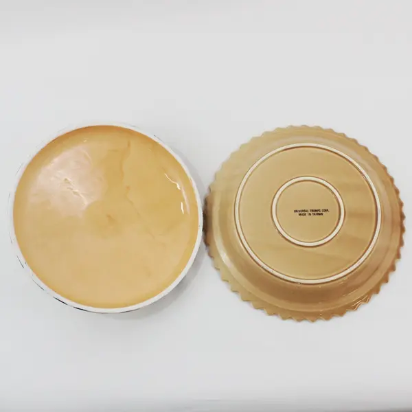 Universal Trumps Corp Blueberry Pie Dish And Lid