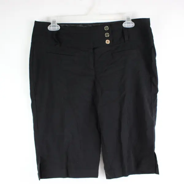 Tracy Evans Women's Black Knee-Length Shorts Size 9 Pre-Owned
