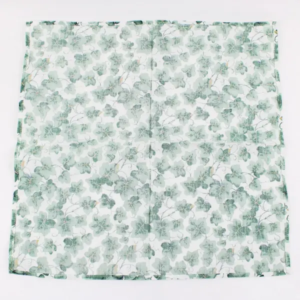 Set of 4 Green Leaf Print Napkins White Background 16 x 16" Good