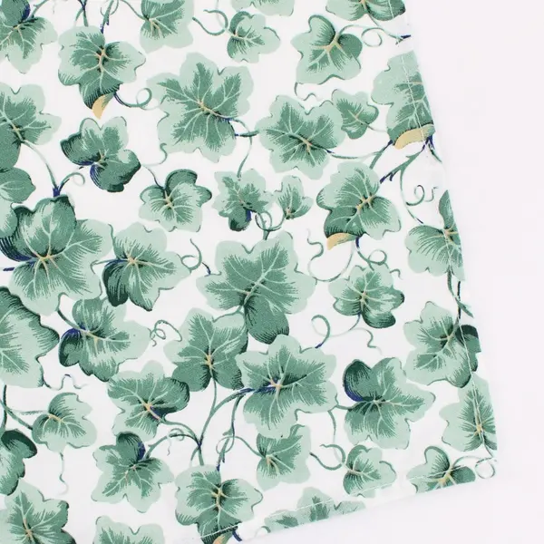 Set of 4 Green Leaf Print Napkins White Background 16 x 16" Good