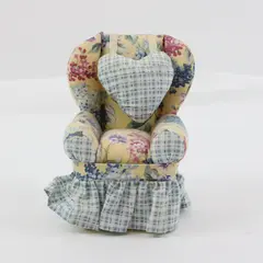 Novelty Chair-Shaped Pin Cushion Plaid Floral Pattern Sewing Collectible
