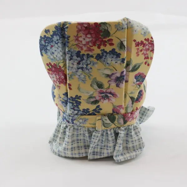Novelty Chair-Shaped Pin Cushion Plaid Floral Pattern Sewing Collectible