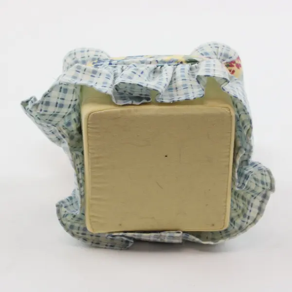Novelty Chair-Shaped Pin Cushion Plaid Floral Pattern Sewing Collectible