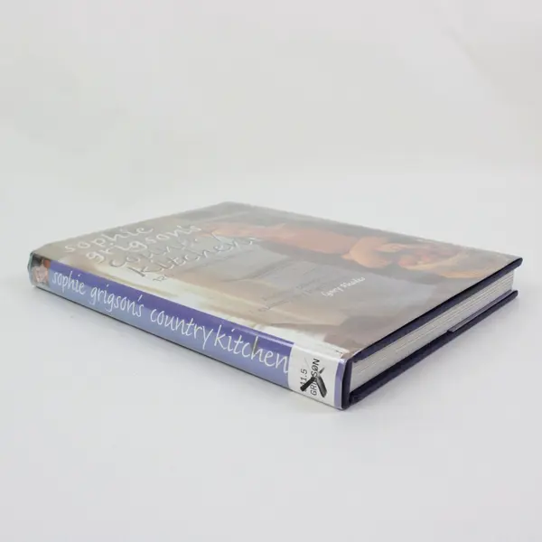 Sophie Grigson's Country Kitchen 120 Seasonal Recipes 2003 HC DJ Ex-Library