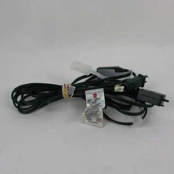 LUCKY UNITED Lot of 4 Green Indoor Multi-Outlet Extension Cords Used Untested