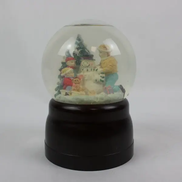 Enesco Musical Christmas Snow Globe Snowman Family Foggy Glass