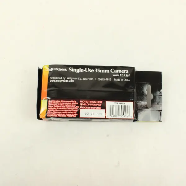 Walgreens 35mm Single Use Camera Flash New Sealed 27 Exp 400 Speed