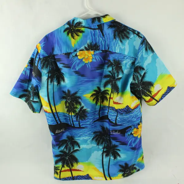 Lot of 2 RHC Made in Hawaii Royal Creations Men's M Tropical Hawaiian Shirts