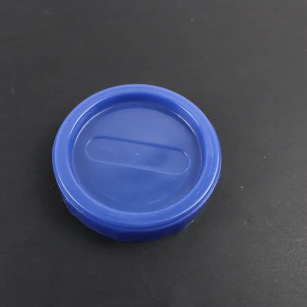 Rubbermaid Lot of 16 Plastic Food Storage Containers 1/2 Cup