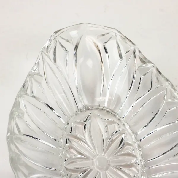 Vintage Clear Pressed Glass Dish Starburst Pattern Scalloped Edge 10in