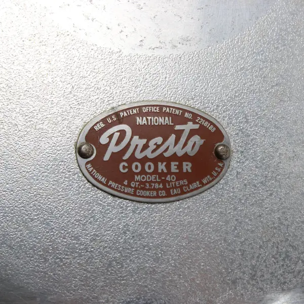 Vintage Presto Model 40 4 Qt Aluminum Pressure Cooker Wood Handles Missing Vent