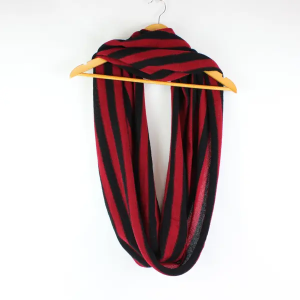 Red Black Striped Knit Infinity Scarf 29 x 22 in Women's Winter/Fall Accessory 