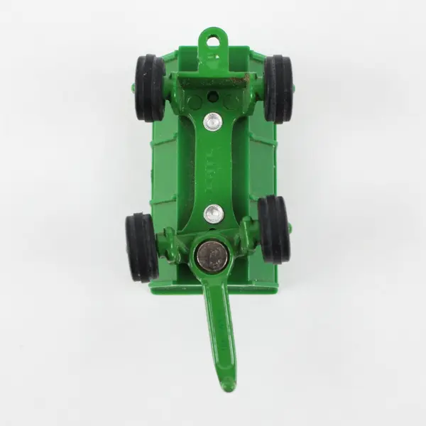 ERTL John Deere Green Farm Wagon Trailer Toy Open Bed