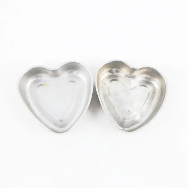 Lot of 5 Heart-Shaped Baking Tins, 2 Sizes Small Medium Aluminum Nonstick