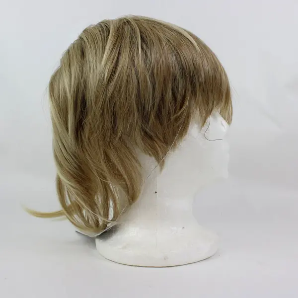 Hairdo by Hairuwear Layered Bob Wig #651448 New With Tags