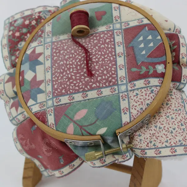 Assembled Patchwork Pin Cushion Wooden Stand Embroidery Hoop Thread Sewing