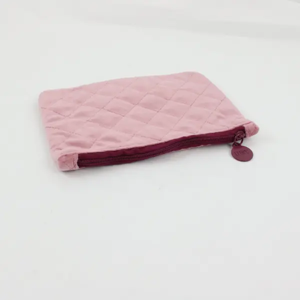 Ipsy February 2020 Glam Bag Pink Quilted Makeup Pouch