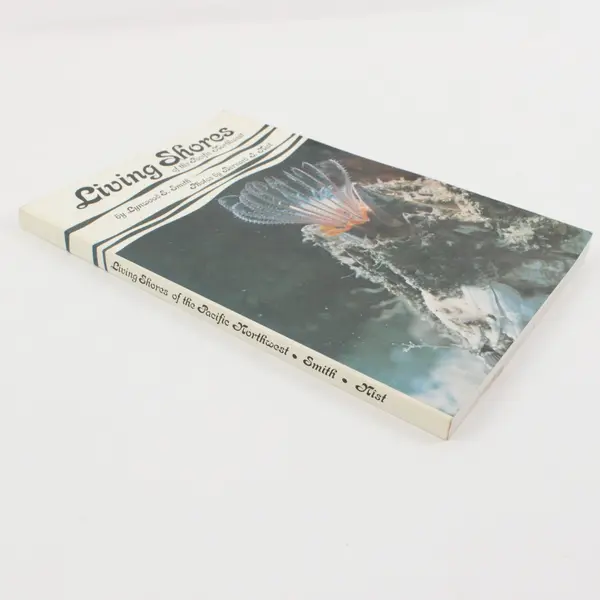 Vintage Living Shores of the Pacific Northwest SC Book 1976, Lynwood S. Smith