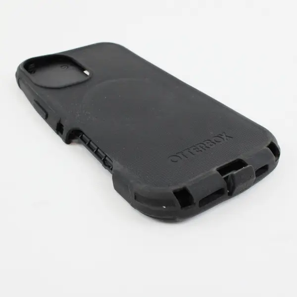 OtterBox Defender Pro MagSafe Case for iPhone 16 Pro Used