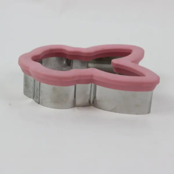 Wilton Comfort Grip Bunny Cookie Cutter Pink 4.5 Inch Easter