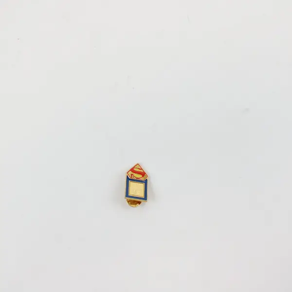 Superman Gold Tone Commemorative Pin Medal Collectible Red Gold Shield