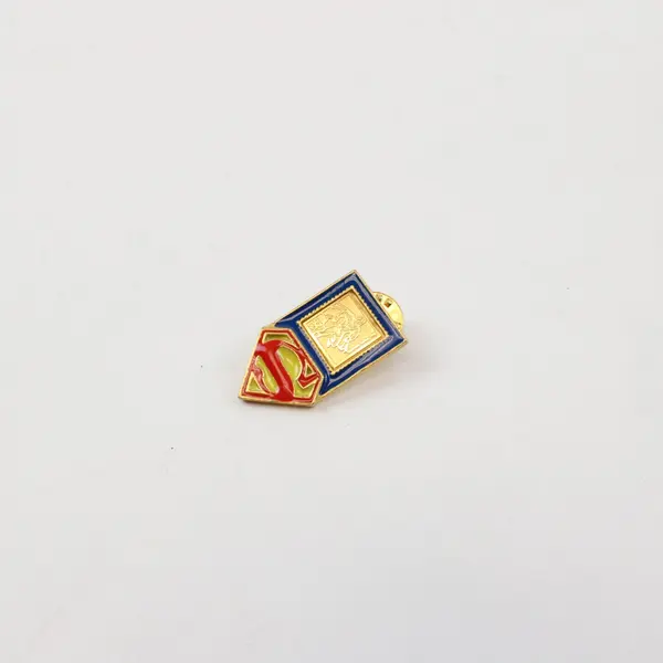 Superman Gold Tone Commemorative Pin Medal Collectible Red Gold Shield
