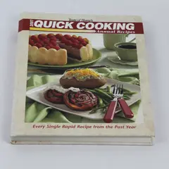 Taste of Home 2007 Quick Cooking Annual Recipes Cookbook - Good Condition