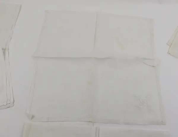Lot of 19 Vintage Off-White Embroidered Cutwork Cloth Napkins FLAWED
