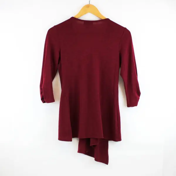 IZ Byer Women's Burgundy V-Neck 3/4 Sleeve Asymmetrical Knit Top Small