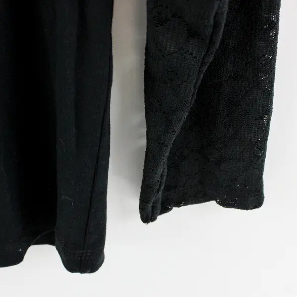Faded Glory Women's Black Lace Sleeve Top Size Large 12/14