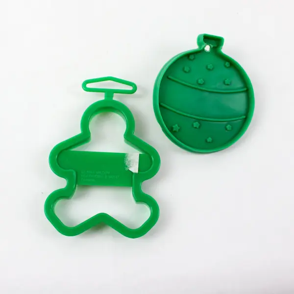 Lot of 7 Plastic Cookie Cutters Wilton & Unbranded Baking Shapes