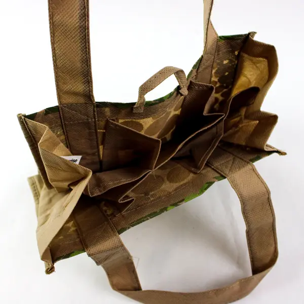 Earthwise Reusable Multi-Bottle Wine Carrier Tote Grape Print Green Beige