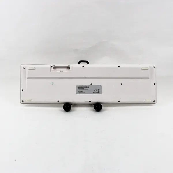 G9300 Wireless White Keyboard Slim QWERTY Missing Battery Cover