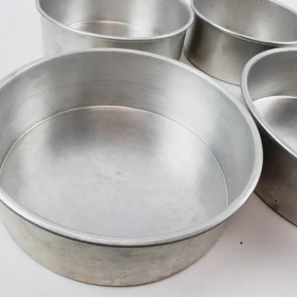 Lot of 4 Magic Line Round Cake Pans - 7x3, 8x3, 9x3, 10x3