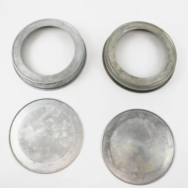 Vintage Mirro Aluminum Set of 2 9" Round Cake Pans Removable Bottoms