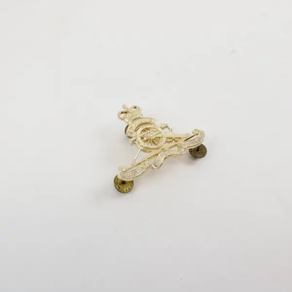 Unbranded Artillery Cap Badge Crown Cannon Wheel UBIQUE Gold Tone