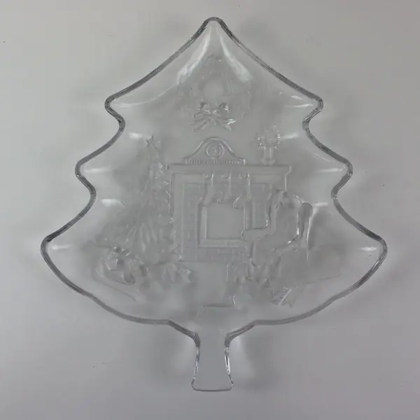 Studio Nova Christmas Day Glass Tree Platter Fireplace 13 Inch