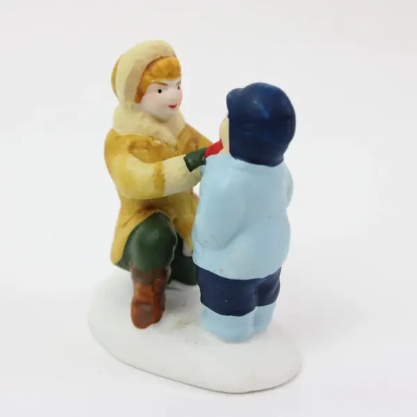 Department 56 Village Collection Skating Date Figurine Winter Scene